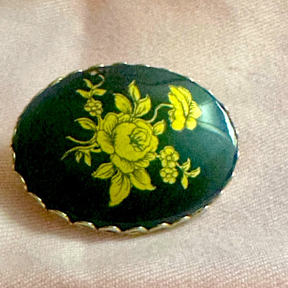 Vintage ornate brooch